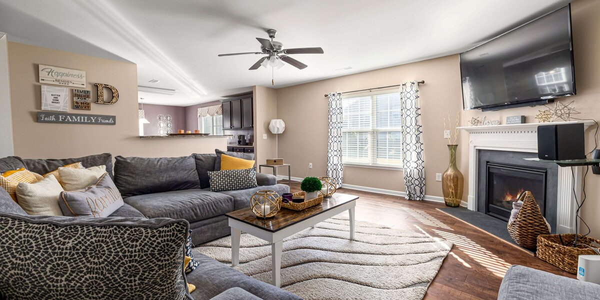 Solid hardwood floor installation in San Jose